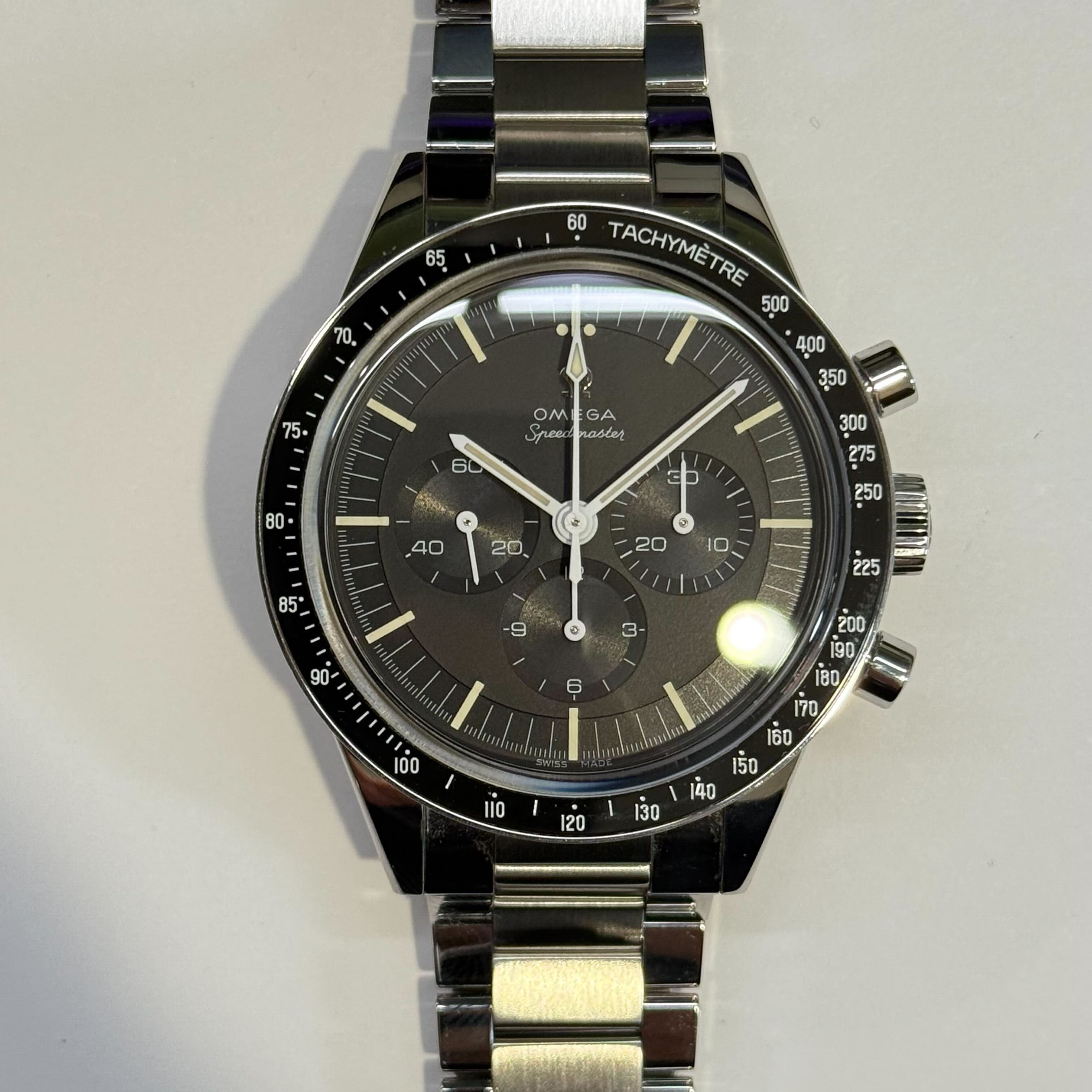 Omega Speedmaster 31130403001001