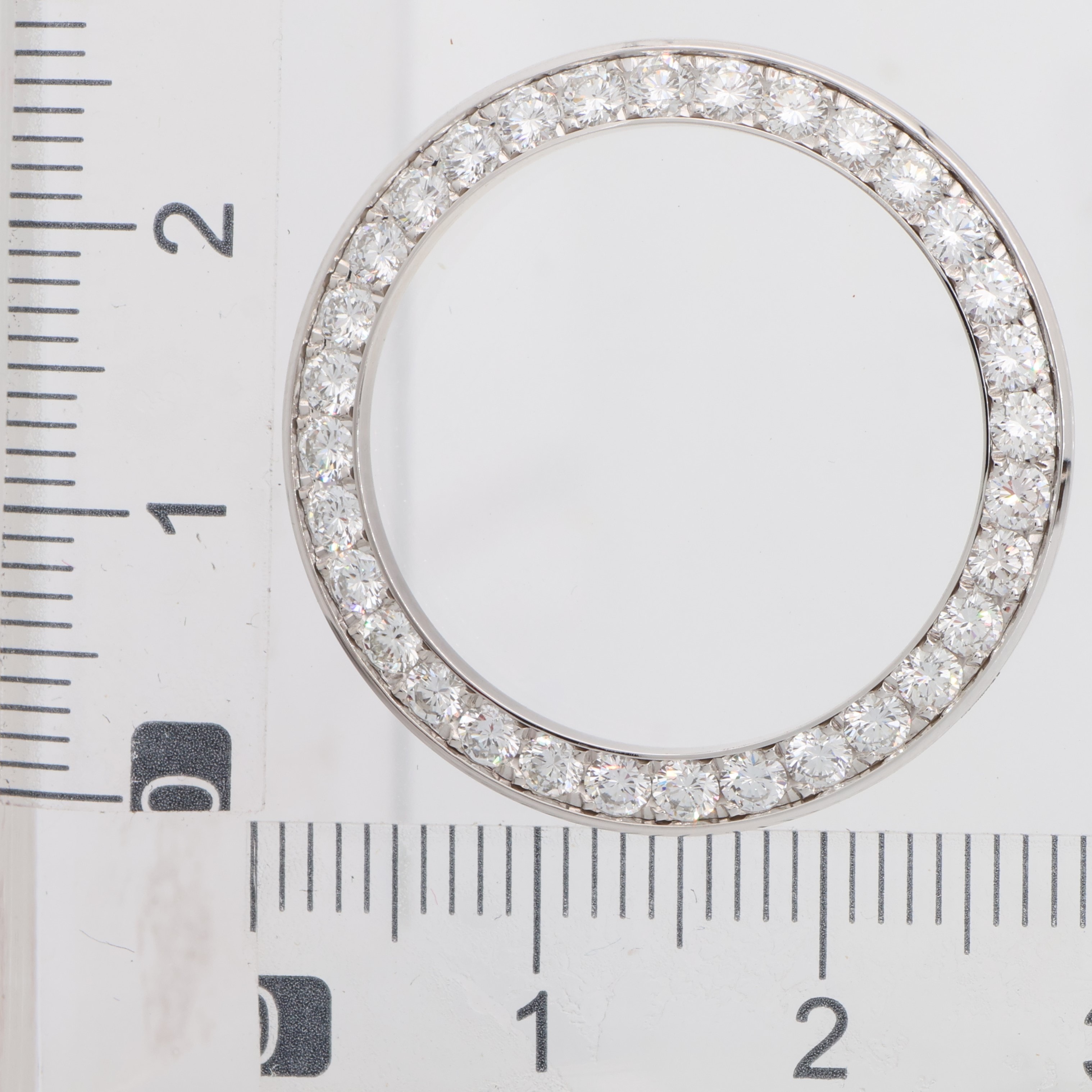 Factory original 1.50 ct. diamond bezel for Rolex 29mm Pearlmaster