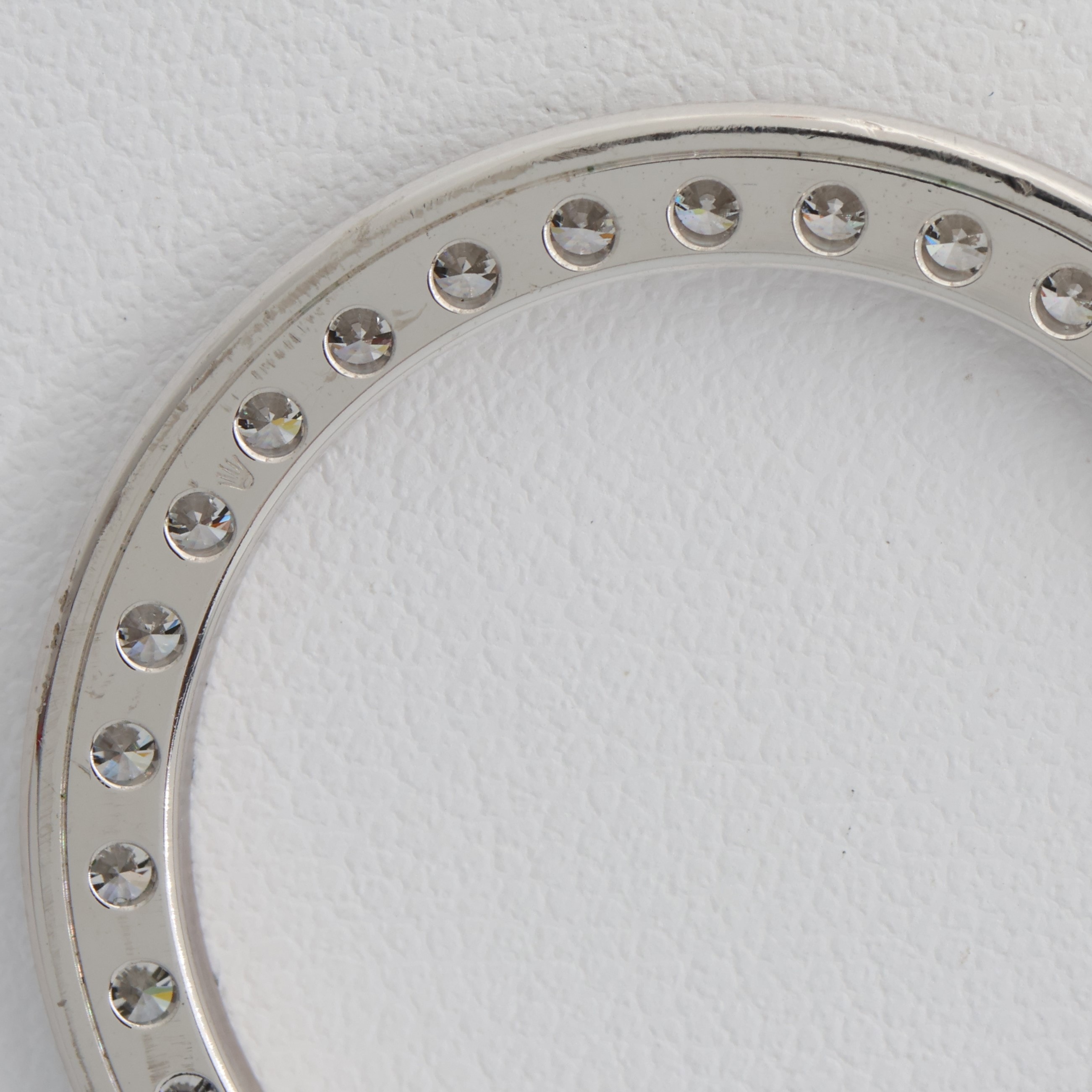 Factory original 1.50 ct. 32 diamonds bezel for Rolex 29mm Pearlmaster