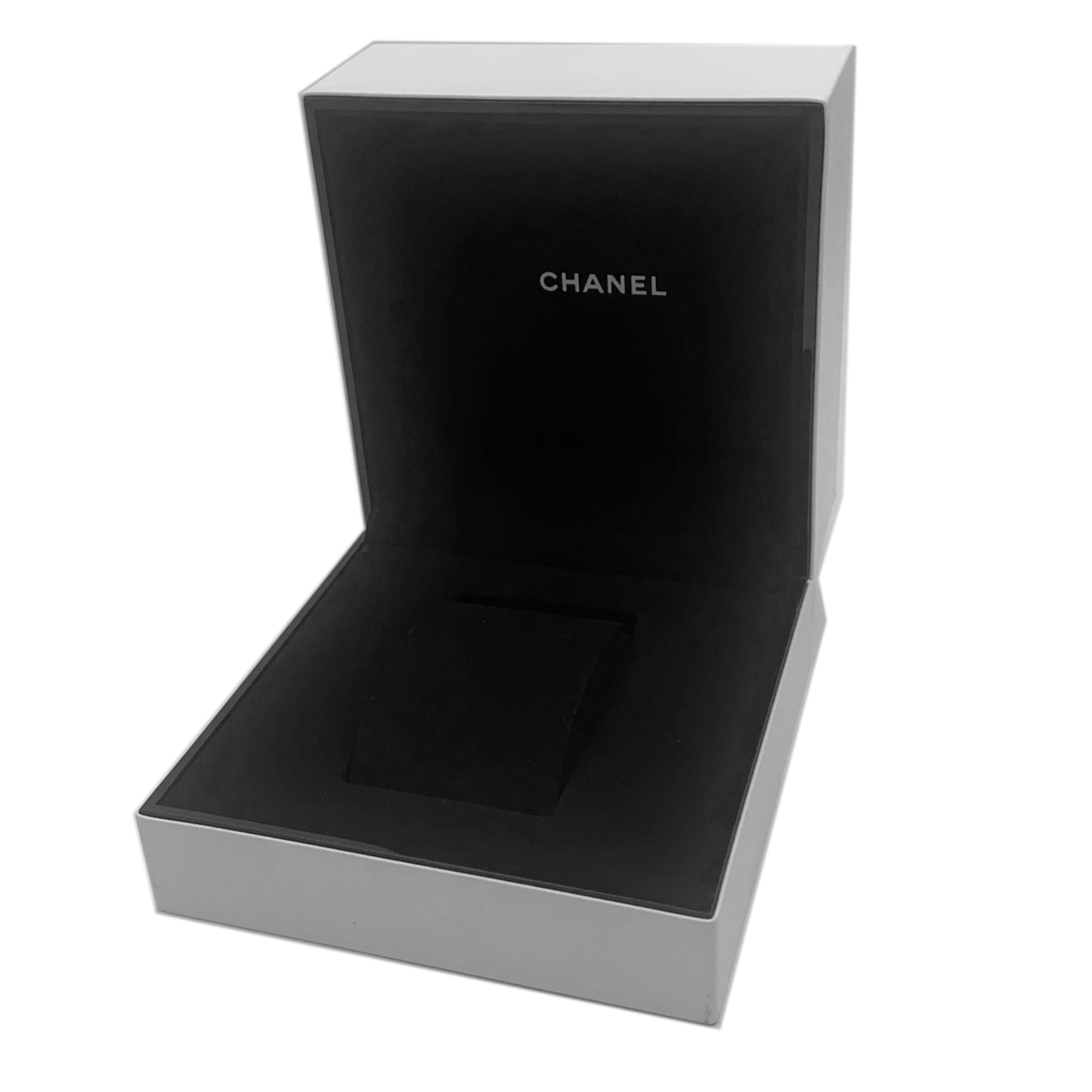 Chanel J12