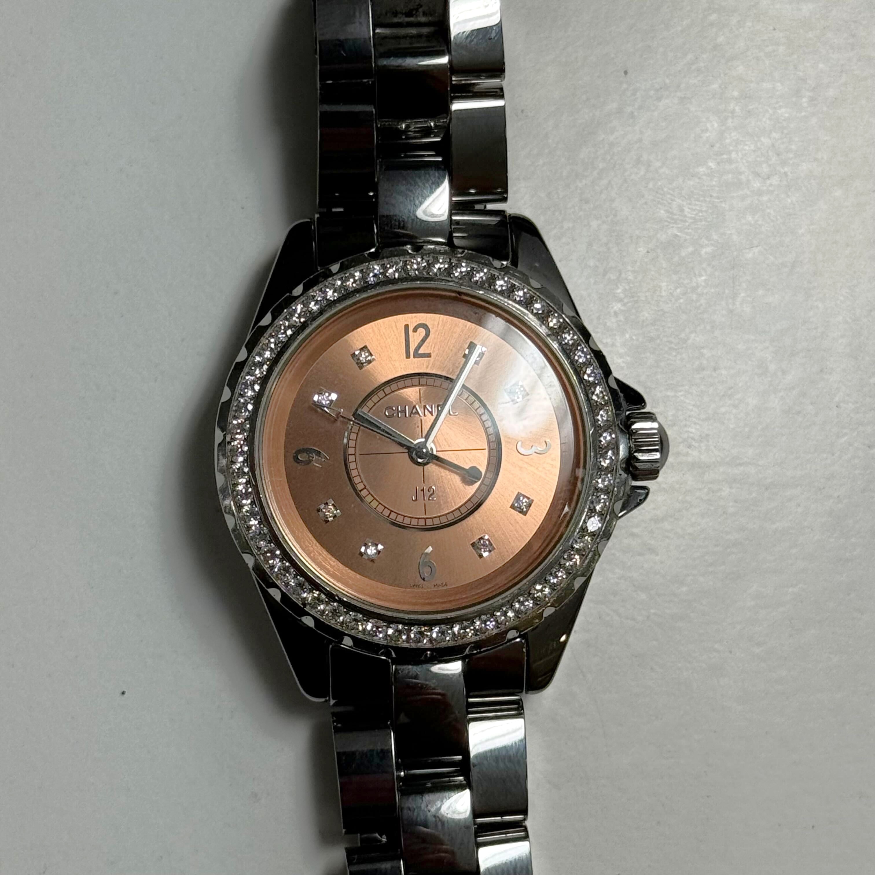 Chanel J12