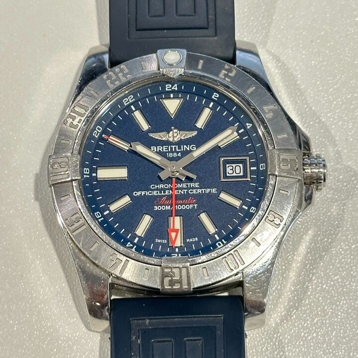 Breitling Avenger II GMT